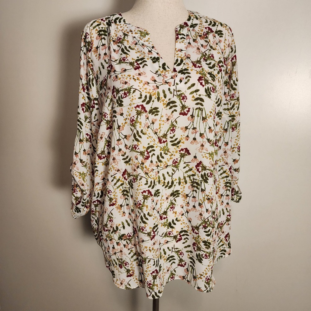 Off white with flowers and greenery floral flutter roll tab 3/4 sleeves